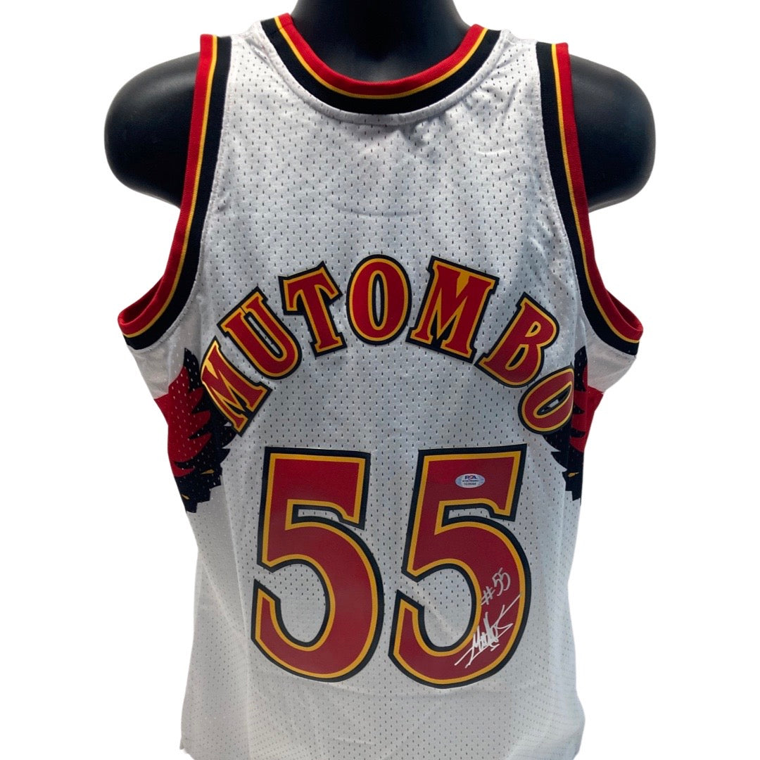 Dikembe Mutombo Autographed Atlanta Hawks White 1996-97 Mitchell & Ness Swingman Jersey PSA product image 1, provided for