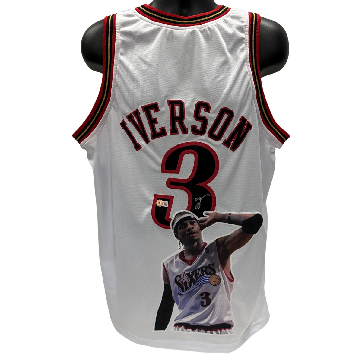 Allen Iverson Autographed Philadelphia 76’ers White Art Jersey Beckett product image 1, provided for visual reference and