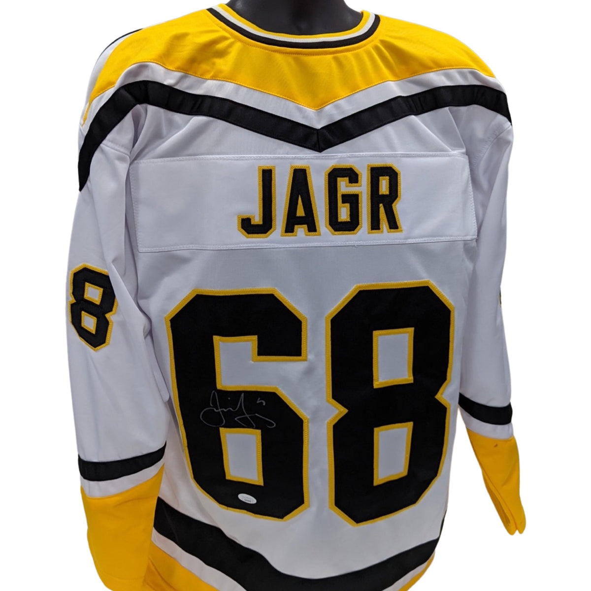 Jaromir Jagr Autographed Pittsburgh Penguins White Jersey JSA product image 1, provided for visual reference and product