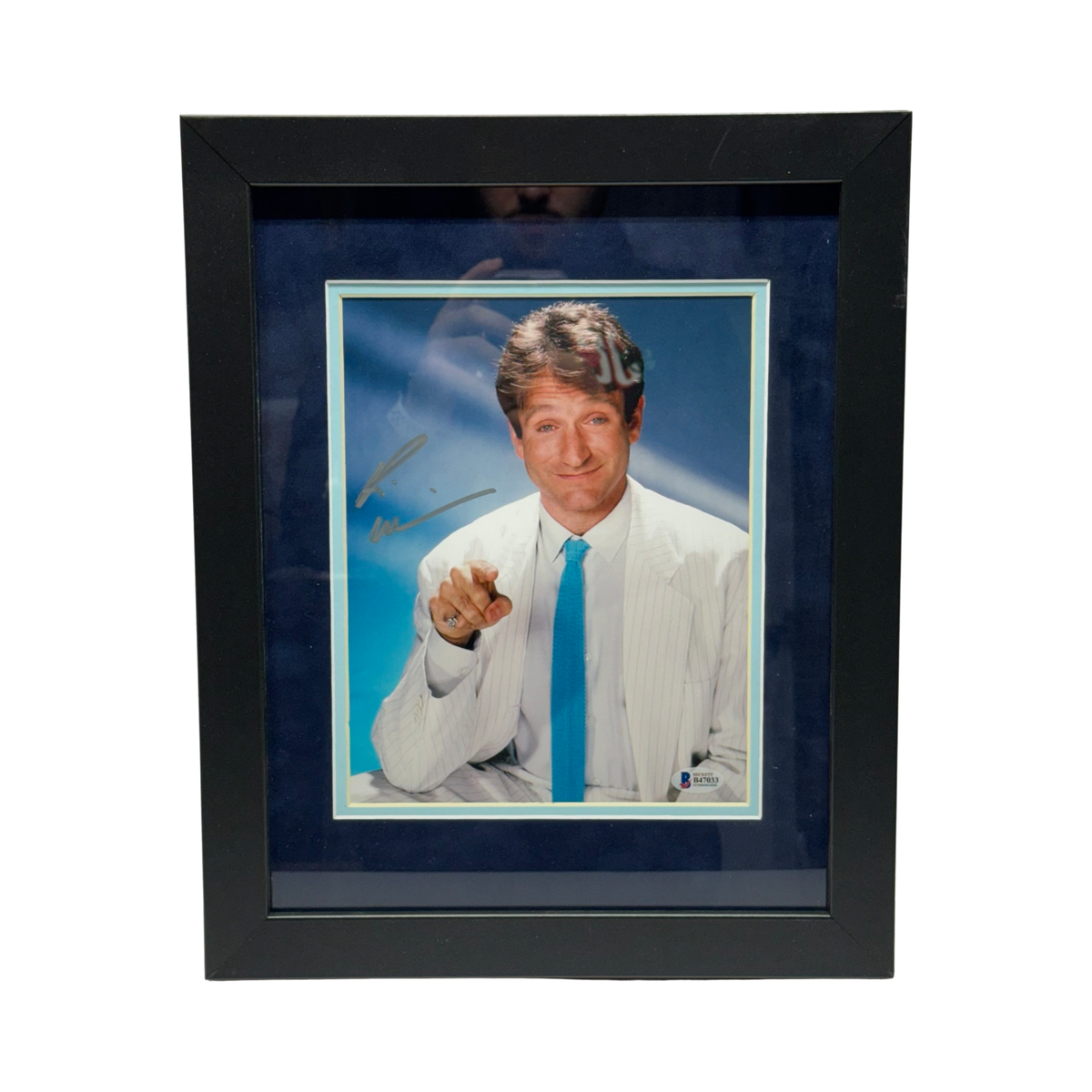 Robin Williams Autographed 8x10 Beckett - Framed product image 1, provided for visual reference and product detail review