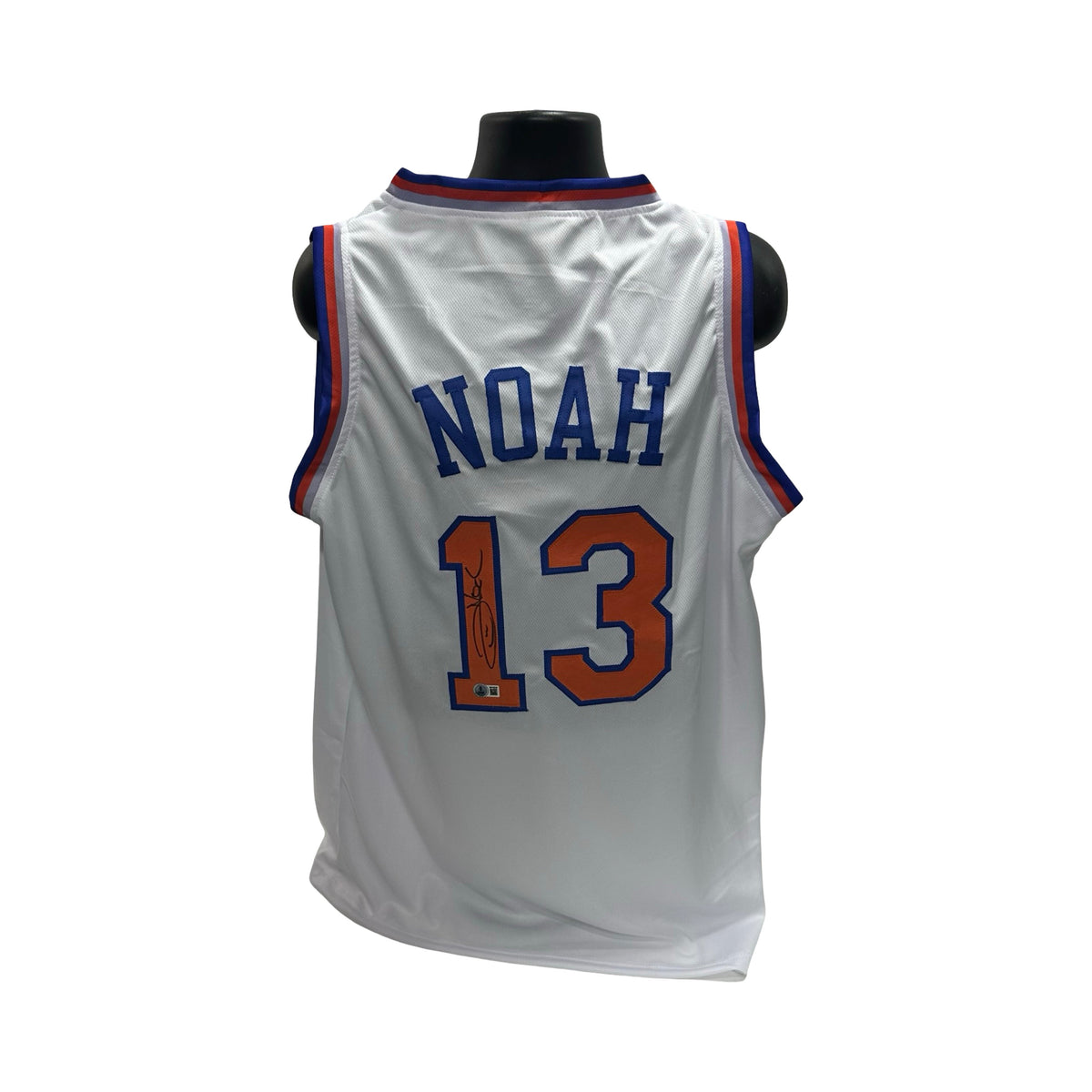 Joakim Noah Autographed New York Knicks White Jersey Beckett product image 1, provided for visual reference and product
